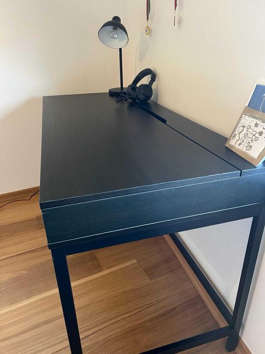 IKEA Desk in Excellent Condition64729948487809120