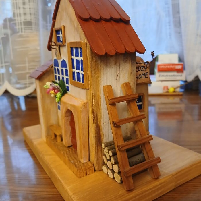 Продам для декора/интерьера домик