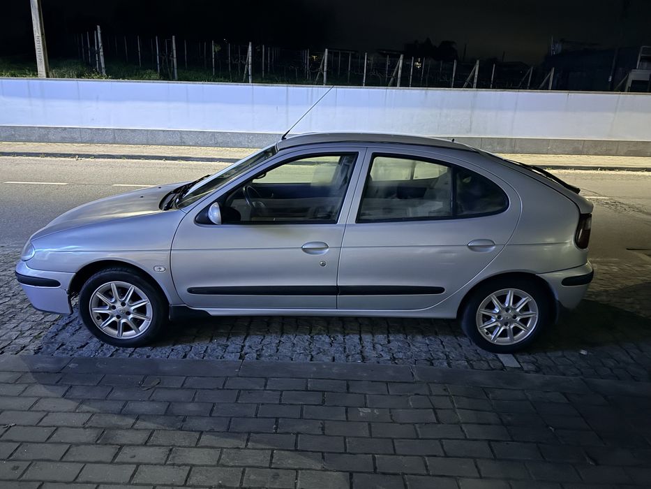 Megane 2002 - Otimo estado para passeios e trabakho