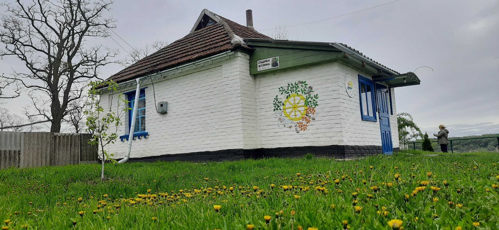 Будинок під дачу або для постійного проживання