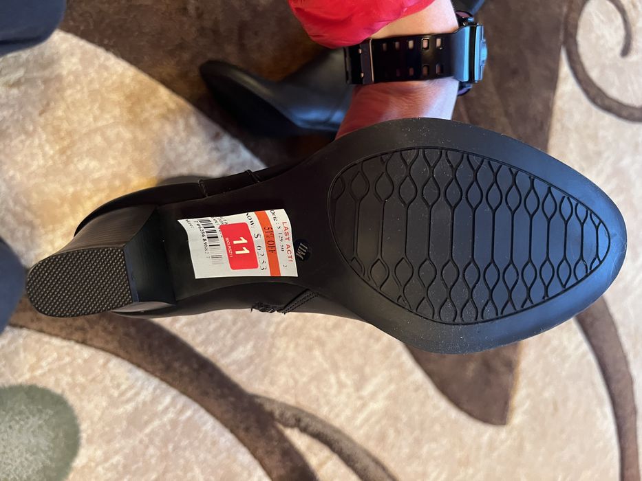 Sprzedam buty damskie kozaki nowe roz 42