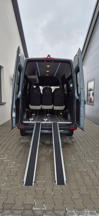 zabudowa busa dla osób niepełnosprawnych stanowisko wózka PFRON