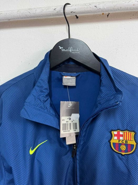 Nowy dres Nike FC Barcelona Junior dla kolekcjonerów