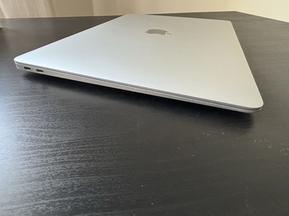MacBook Air M1 8gb/256gb | Like New64563914854275122