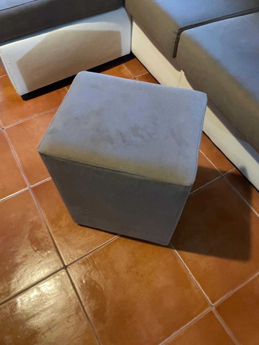 Sofá 3 lugares c/ bancos de apoio
