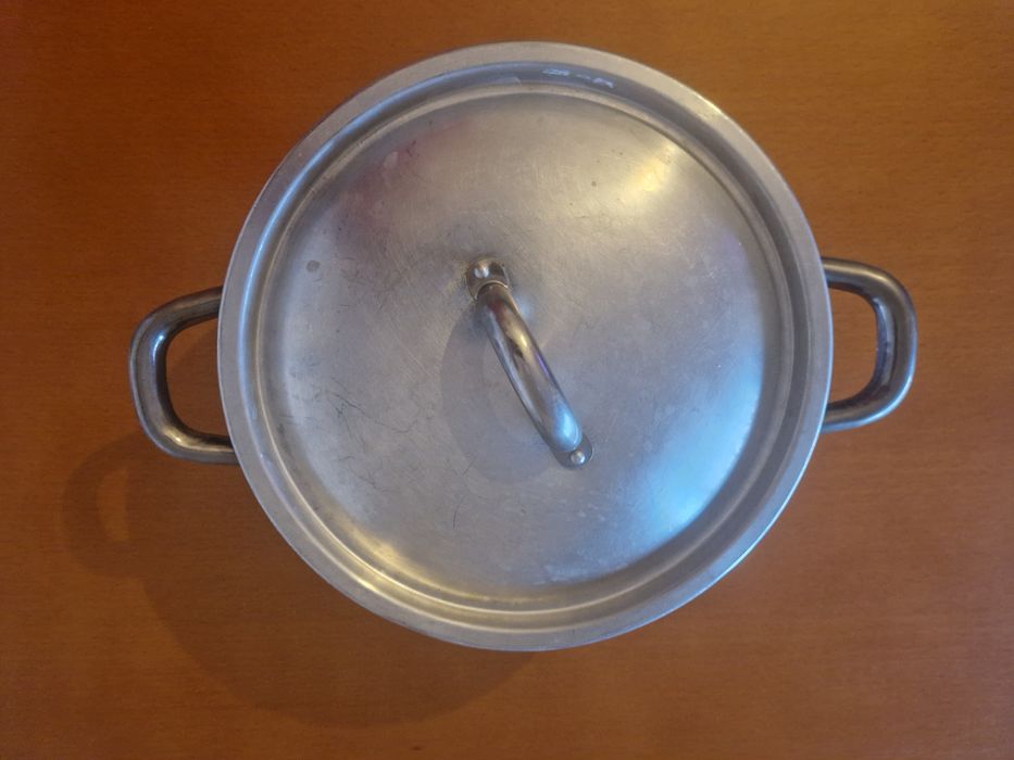 Tacho grande em alumínio