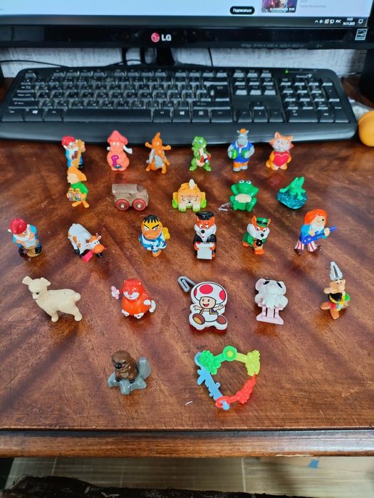 Киндер сюрприз Игрушки