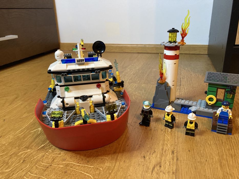 Lego City Łódź strażacka 60109