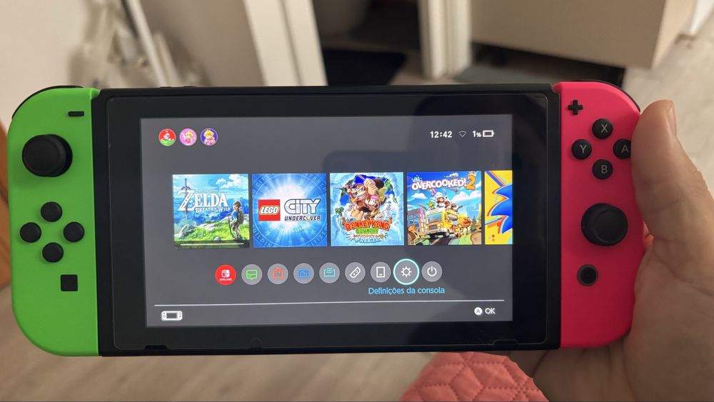 Nintendo switch neon + jogos + capa protetora + cartao de memoria 128