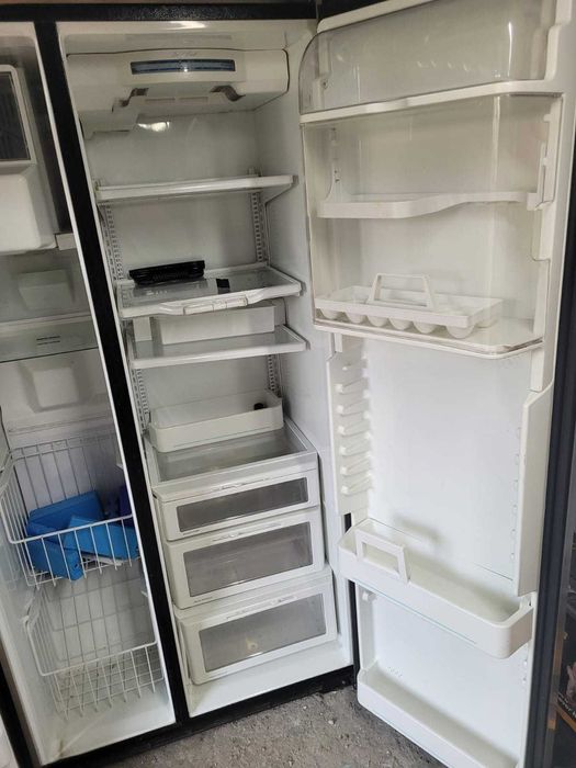 Lodówka stalowa duża amerykańska woda sprawna Sansibar