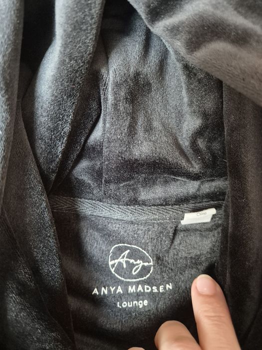 Bluza damska welurowa czarna Anya Madsen rozm.42