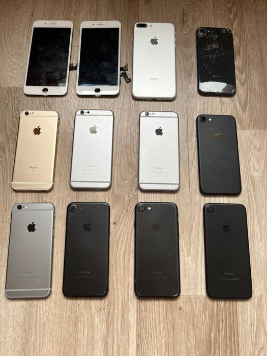 Продаю оригінальні запчастини для iPhone