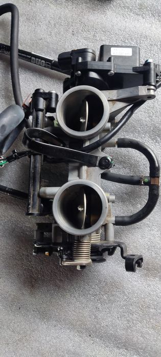 Kawasaki z650 z 650 przepustnice komplet 2019