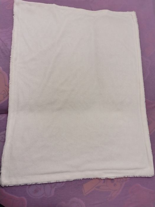 Kocyk niemowlęcy ecru śliczny miekki