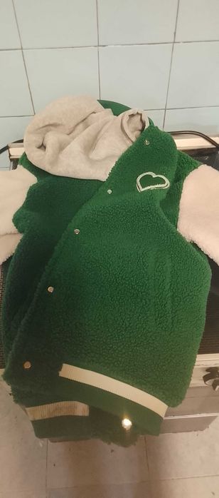 Casaco verde e cinzento