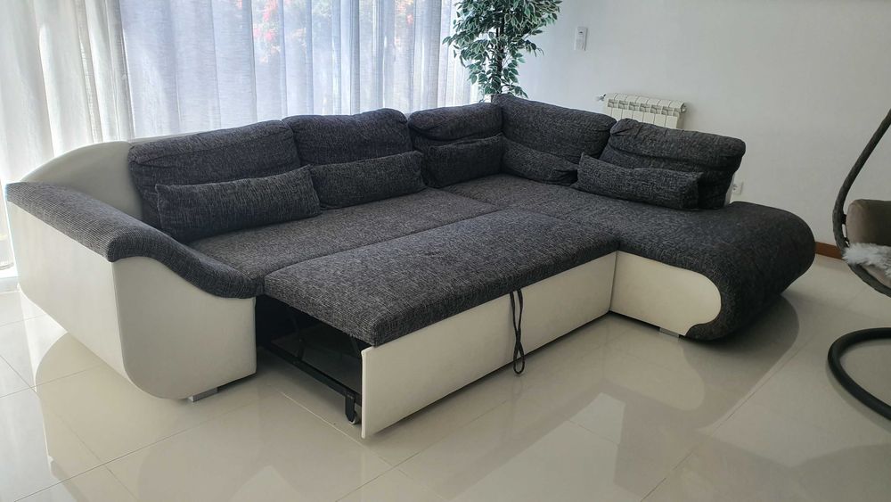 Sofa em pele sintetico e tecido