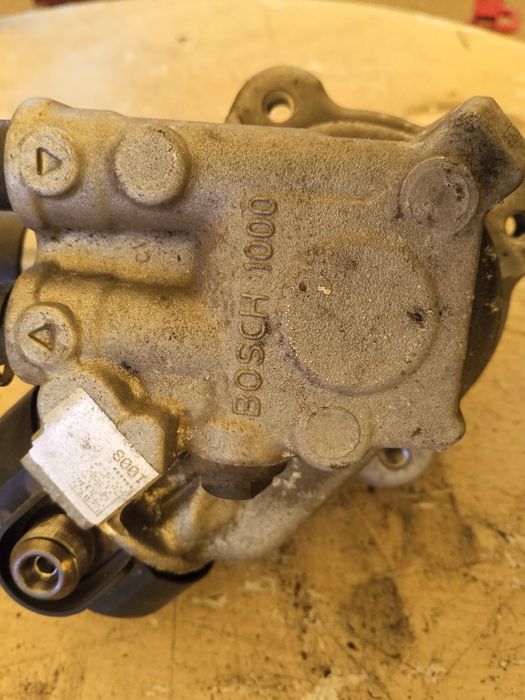 Pompa wtryskowa Audi A4 B8 2.0 TDI