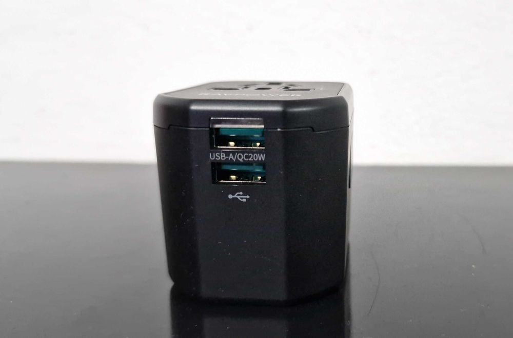 Ravpower Adapter podróżny Travel Power adapter Czarny