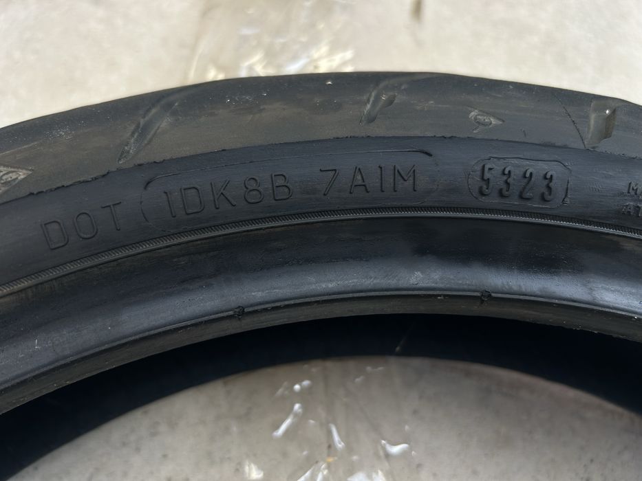 Conj.  Dunlop 180/55R17 & 120/70R17