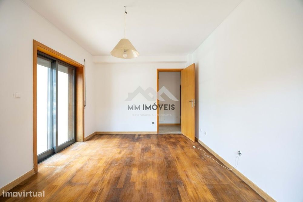 Apartamento T3 | Rio Tinto | Varandas | Condomínio Fechado | Jardim |