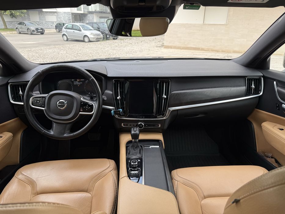 Volvo V90 Cross Country 2.0 D4 Plus AWD Geartronic