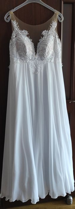 Piękna suknia ślubna