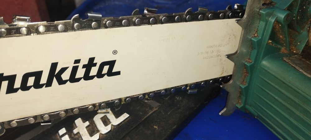 Makita EA3203S, бензопила Макіта