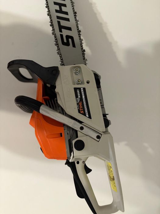 Vende-se motoserra STIHL MS661.