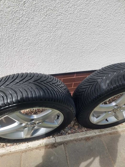 Alufelgi, koła oryginalne VW GOLF 7 R16 z oponami zimowymi