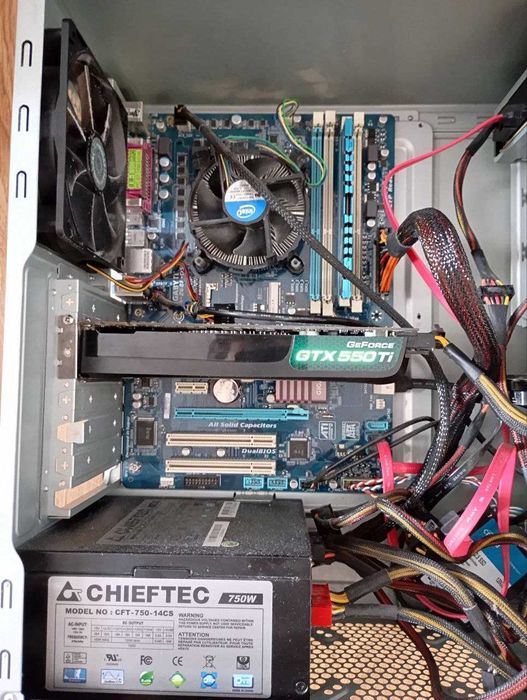 Компютер на основі I5 + Екран і комплект