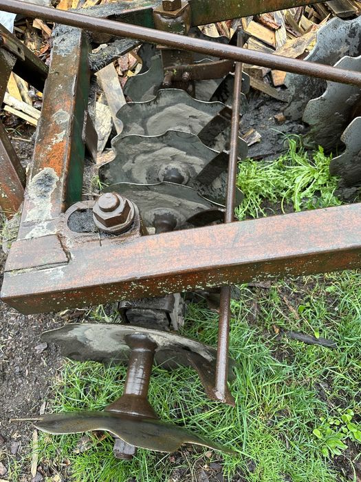 Навісна дискова борона