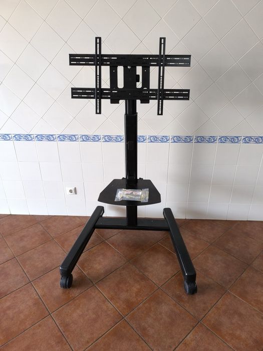 Suporte de ecrãs grandes ou telascom rodas