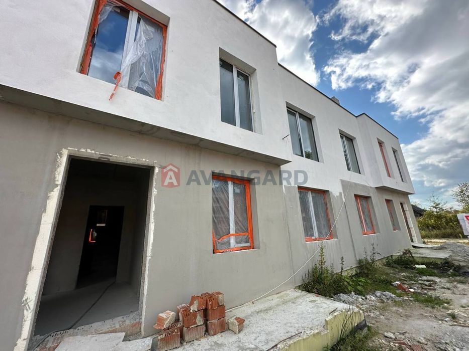 Продаж будинку у котеджному містечку SMARAGD TOWN