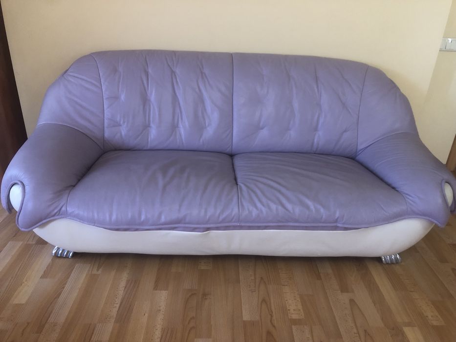 Продам шкіряний диван і два крісла