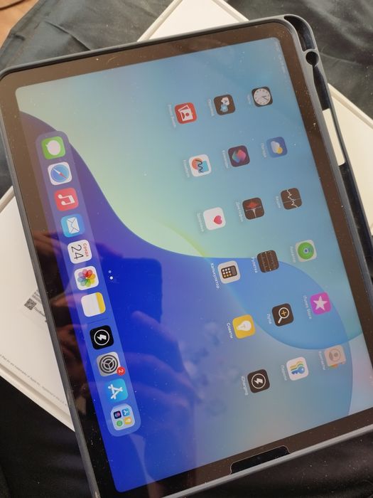 iPad air 4 gen, (2020), 256 Гб , 4g  Отлич. Состояние 100% бат