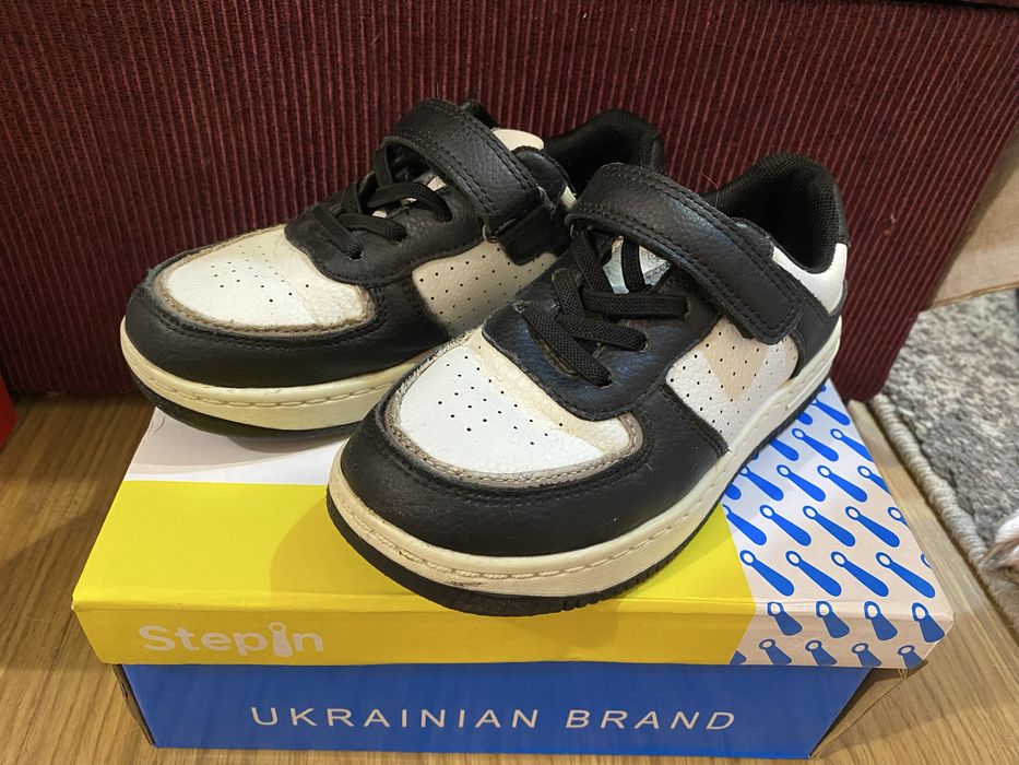 Кросівки дитячі