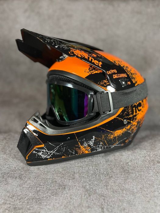 Кросовий шолом ендуро