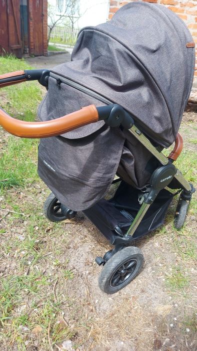 Прогулянкова коляска Carrello Supra