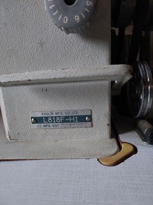 Продам промислову швейну машинку Sibura