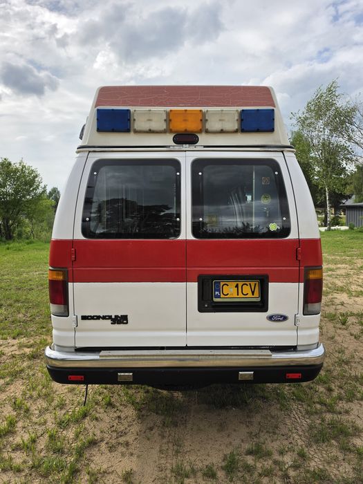 Ford e350 econoline karetka