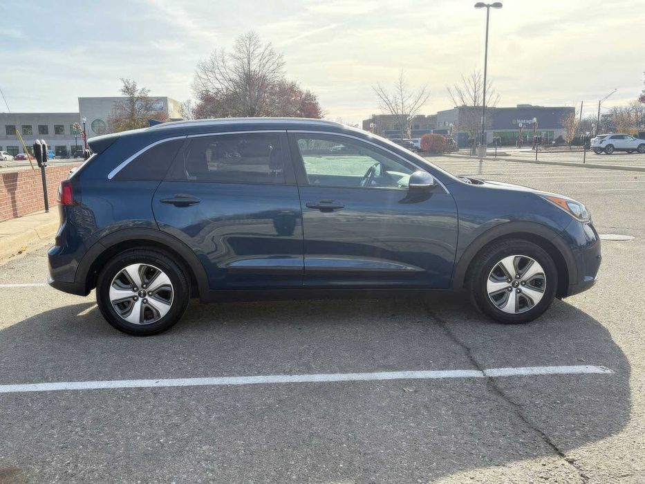 Kia Niro EX      2019
