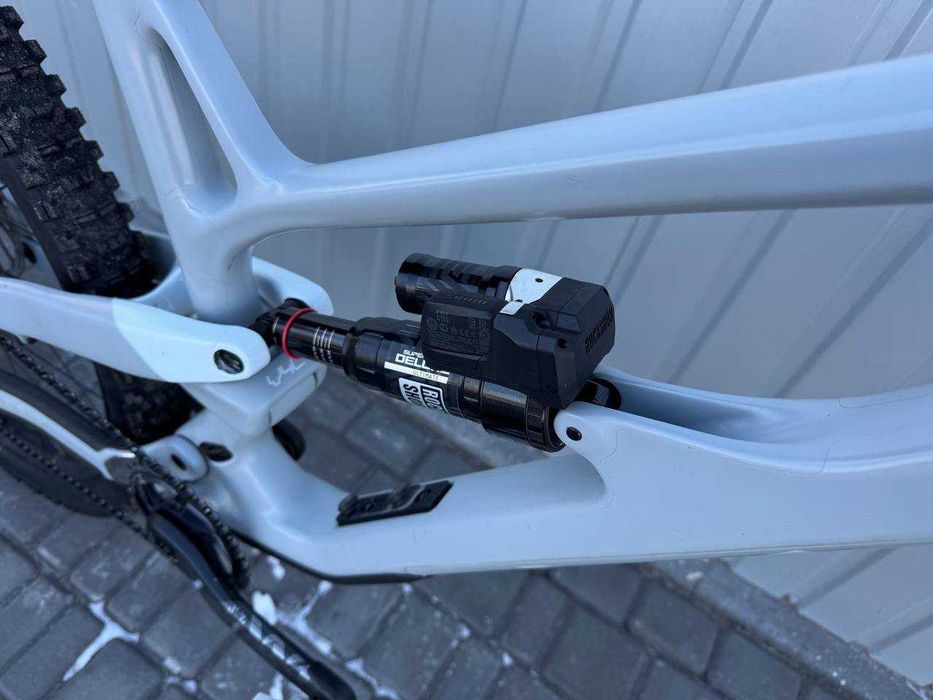 rower karbonowy 
YT JEFFSY UNCAGED 6 Carbon RockShox Ultimate Flight