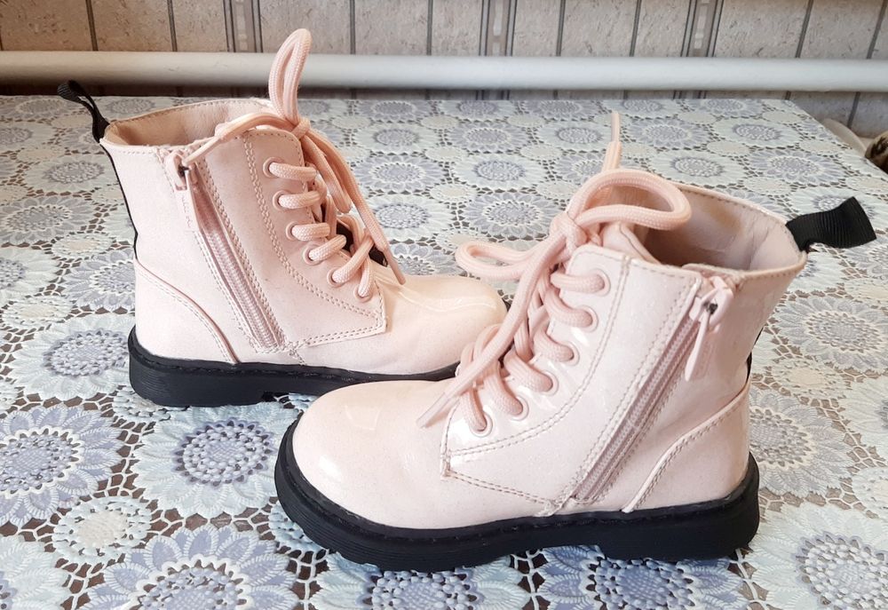 Черевики для дівчинки