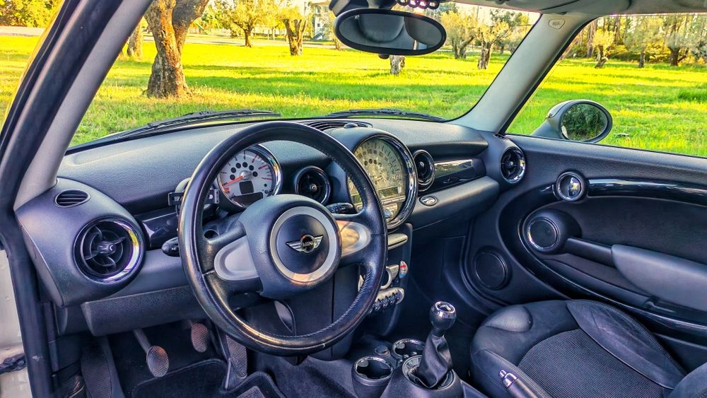 Mini Cooper One D 1.6 - IMPECÁVEL