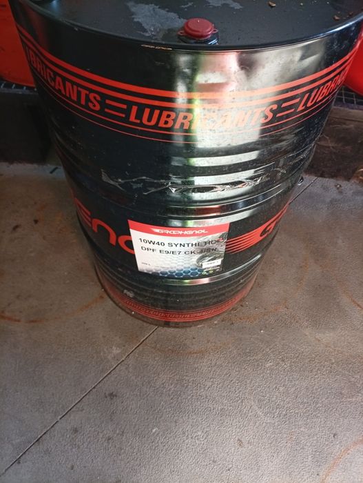 Óleo Novo sintético 10W 40 6 litros