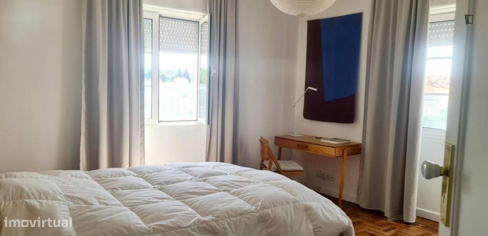 Quarto - localizado em Setubal