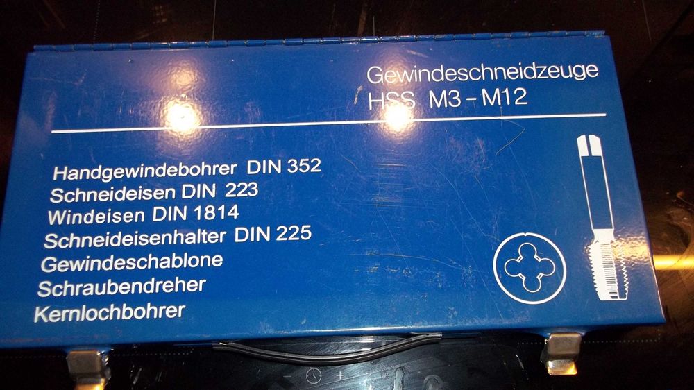 Zestaw gwintowników ręcznych i narzynek z wiertłami M3-M12 HSSE