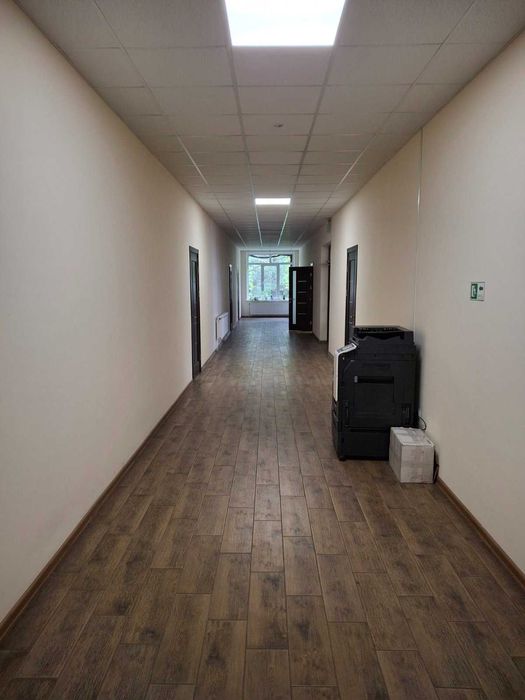 Здається в оренду офісний центр 2000м.кв.