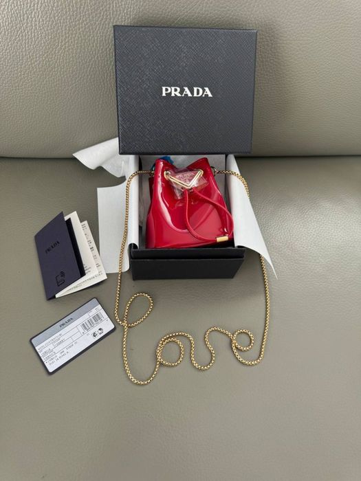 Очень красивая малышка Prada сумка оригинал