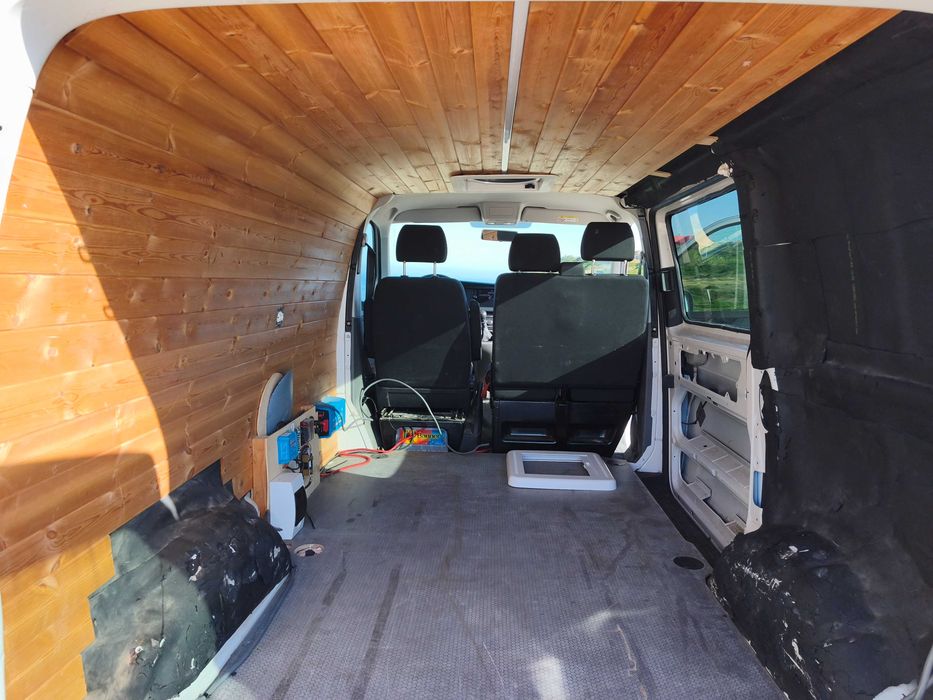 Volkswagen Transporter T6 (2021) | 68.000 km | Pronta para Conversão Camper | Sistema Victron Off-Grid